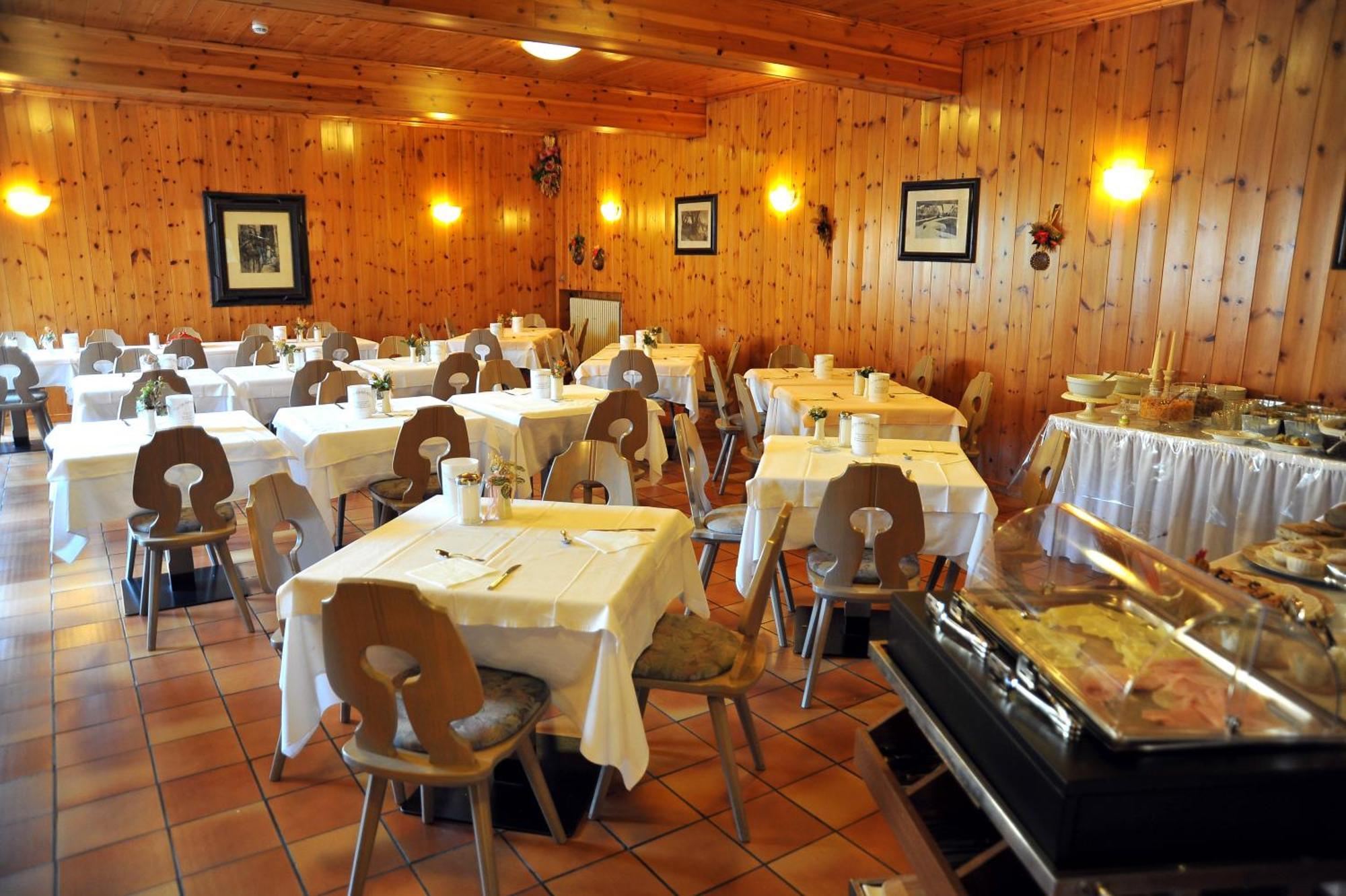 בורמיו Albergo Stelvio מראה חיצוני תמונה