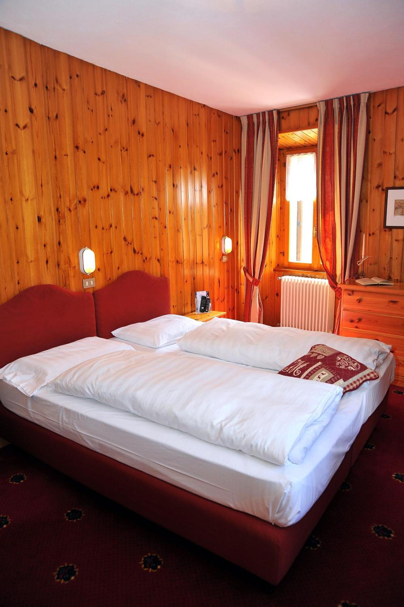 בורמיו Albergo Stelvio מראה חיצוני תמונה