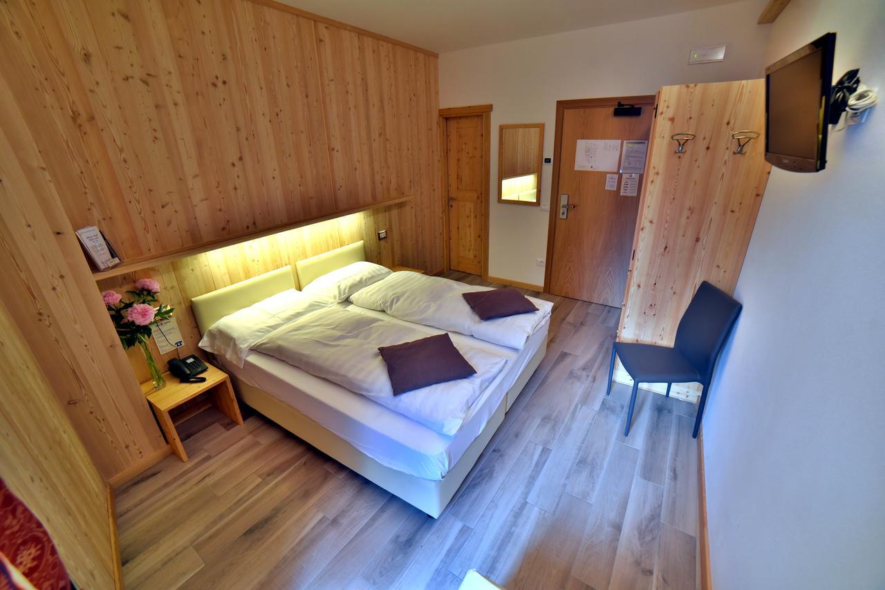 בורמיו Albergo Stelvio מראה חיצוני תמונה